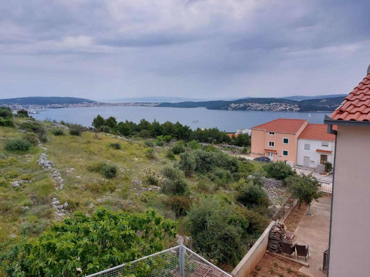 Apartments Vini Donji Seget Zewnętrze zdjęcie
