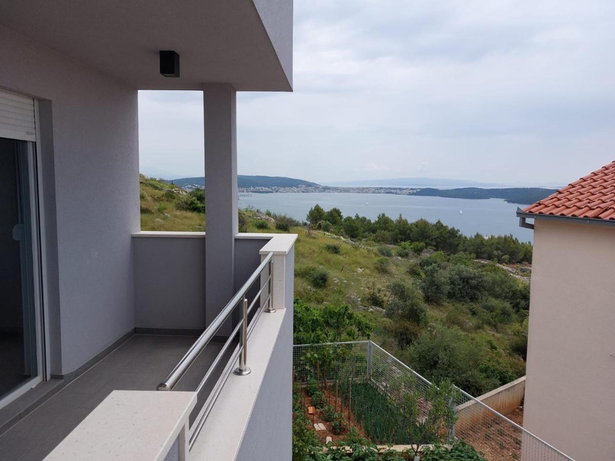 Apartments Vini Donji Seget Zewnętrze zdjęcie