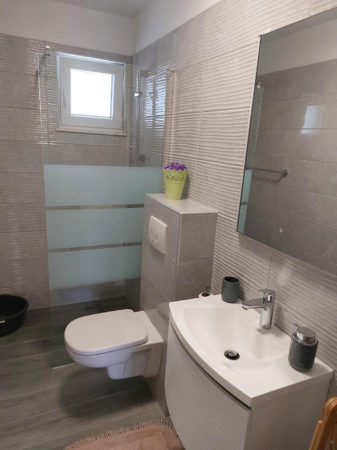 Apartments Vini Donji Seget Zewnętrze zdjęcie