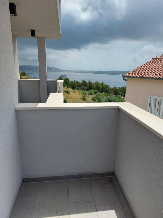 Apartments Vini Donji Seget Zewnętrze zdjęcie
