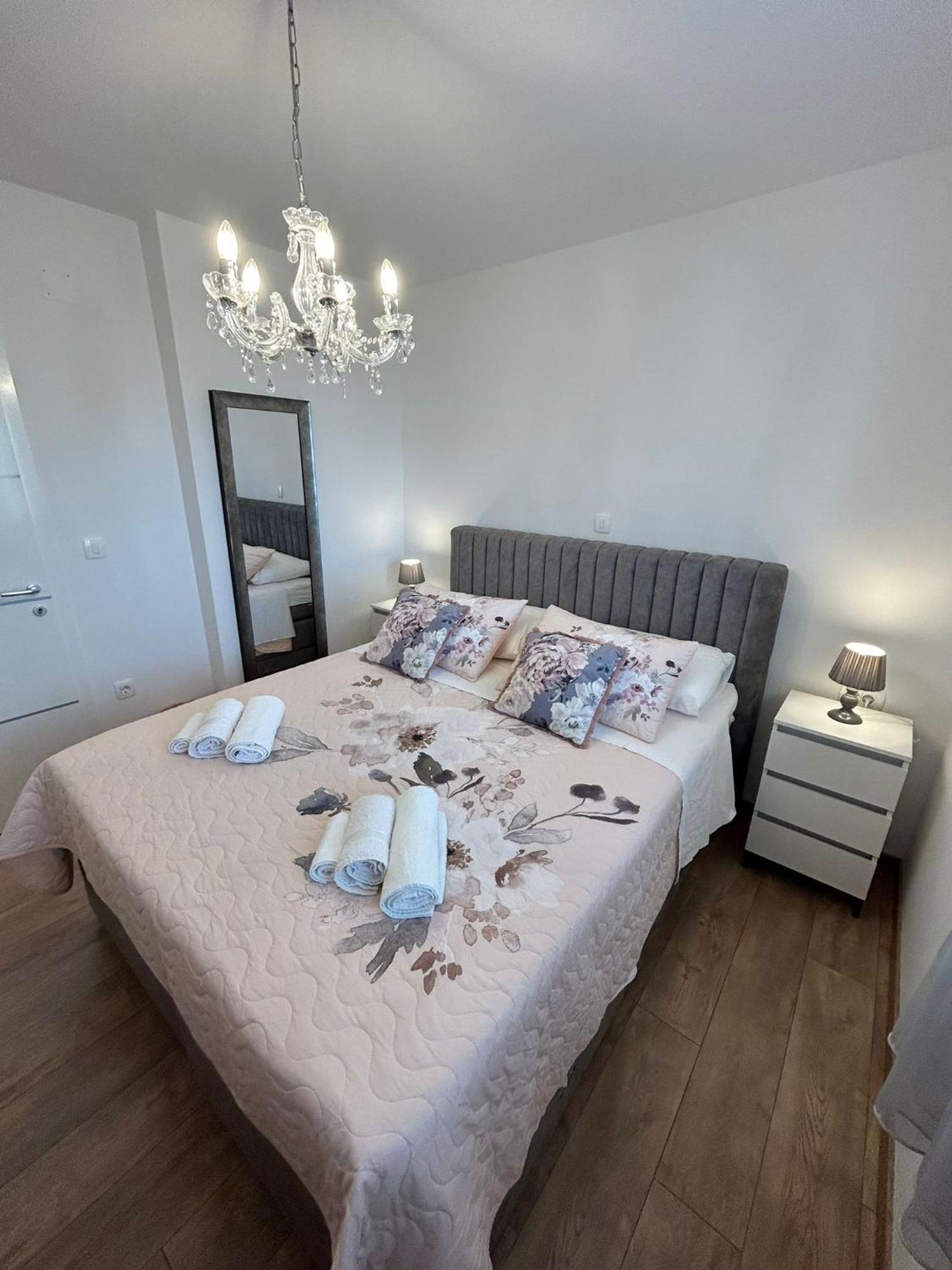 Apartments Vini Donji Seget Zewnętrze zdjęcie