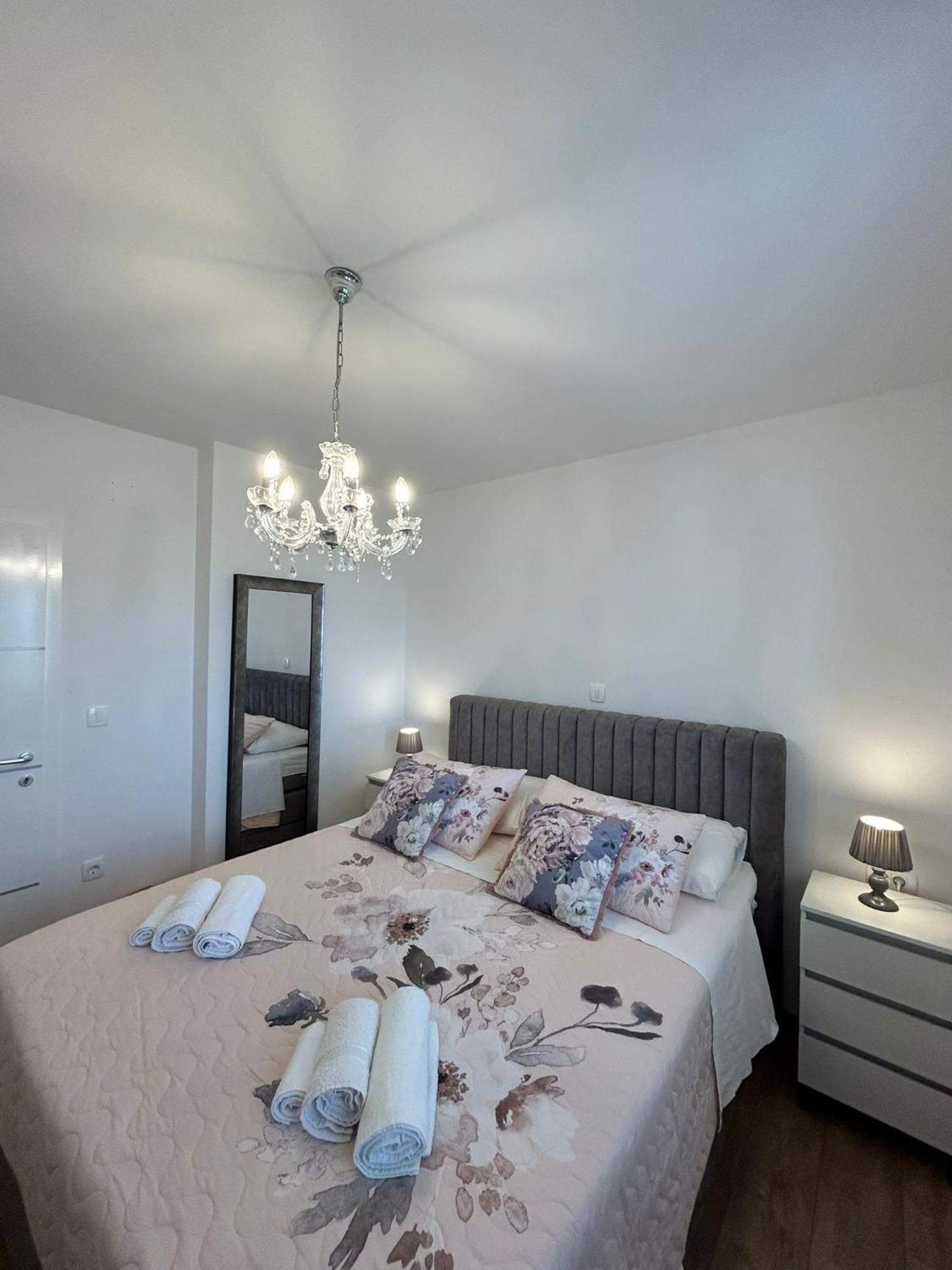 Apartments Vini Donji Seget Zewnętrze zdjęcie